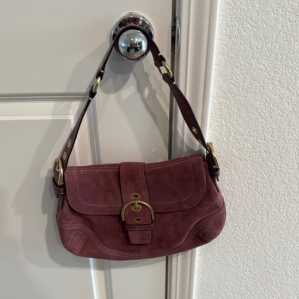 Elegant Burgundy Shoulder Bag
